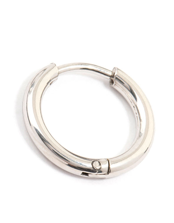 Displaying waterproof stainless steel core clicker earrings in 14mm chunky style with huggie closure and silver color post detail view
