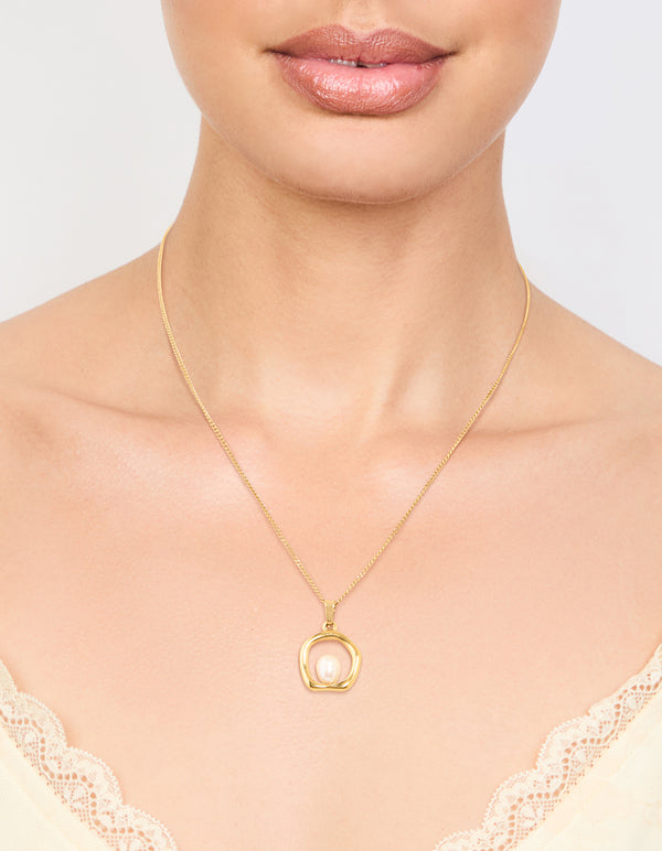 Waterproof Gold Plated Stainless Steel Freshwater Pearl Molten Hoop Pendant Necklace