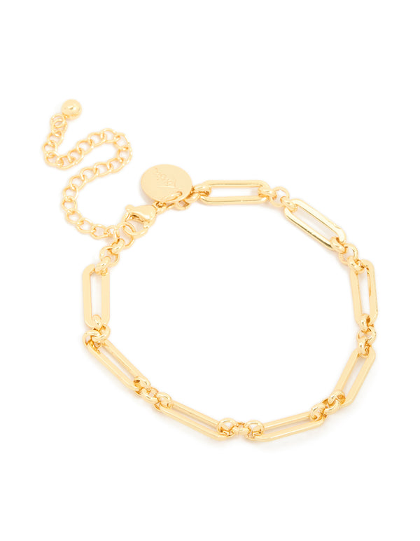 Featuring a waterproof gold plated stainless steel open oval link bracelet front view