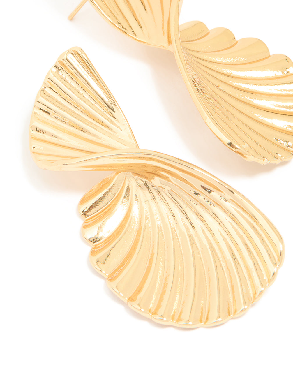 Highlighting the waterproof gold plated stainless steel twisted textured stud earrings close up view