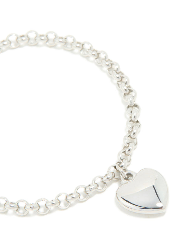 Designed with waterproof stainless steel, this chunky heart bracelet in silver close up view