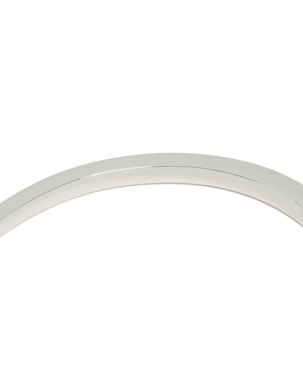 Crafted silver plated bezel diamante tennis bracelet in white closure detail view