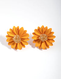 Gold Metal Petal Stud Earrings - link has visual effect only