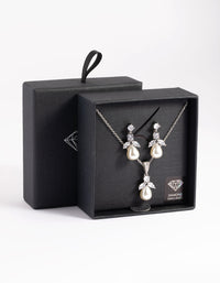 Silver Diamond Simulant Flower Pearl Necklace & Earrings Set - link has visual effect only