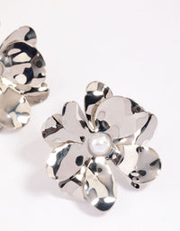 Silver Large Pearly Flower Stud Earrings - link has visual effect only