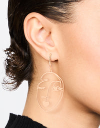 Gold Kissy Face Drop Earrings - link has visual effect only