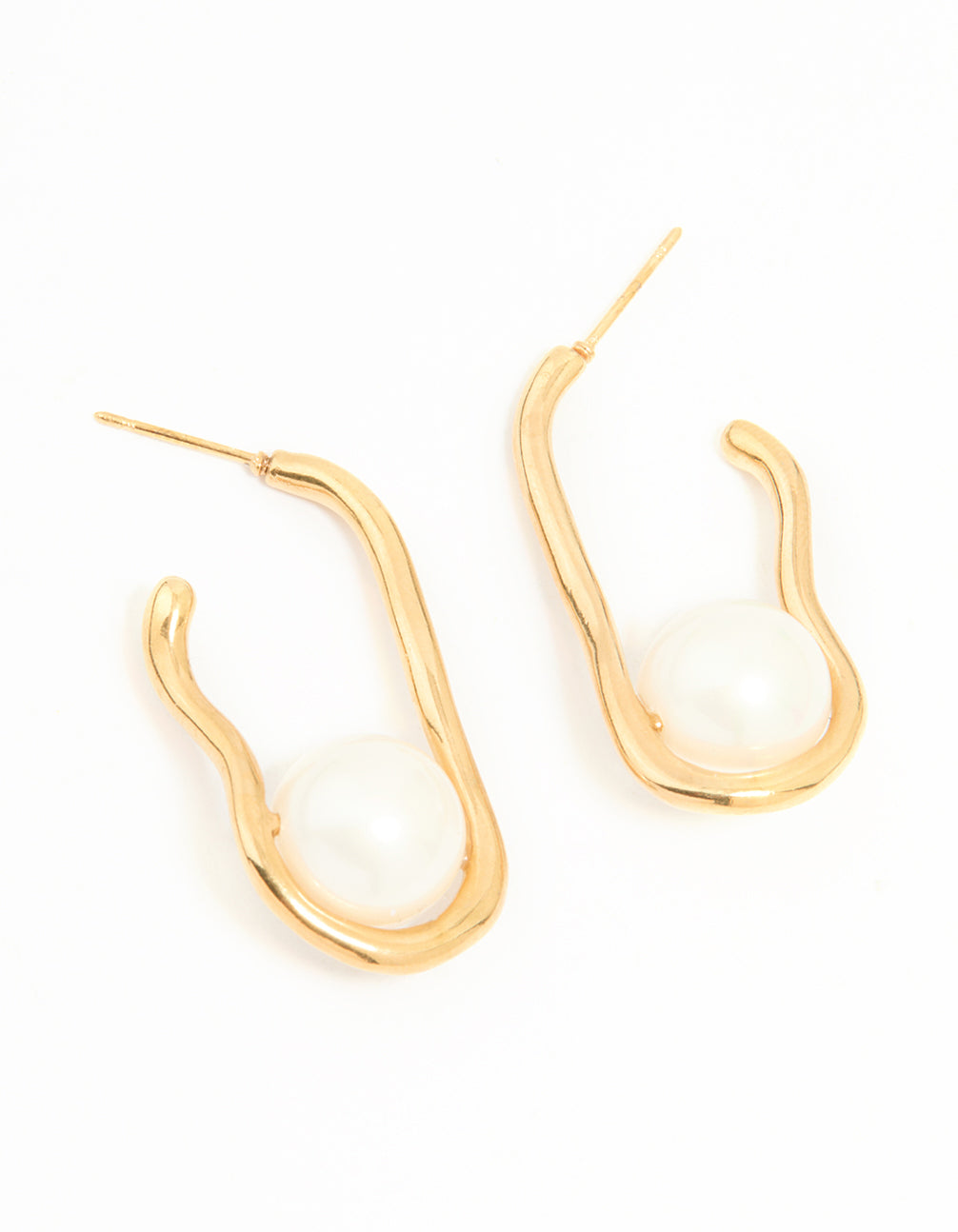 Showcasing waterproof gold plated stainless steel pearl twist hoop earrings front view