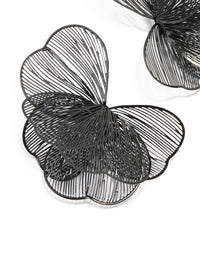 Black Coated Metal Wire Petal Stud Earrings - link has visual effect only