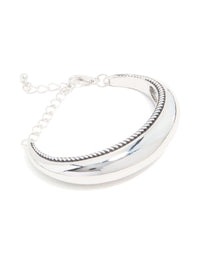 Silver Rounded Bar Bracelet - link has visual effect only