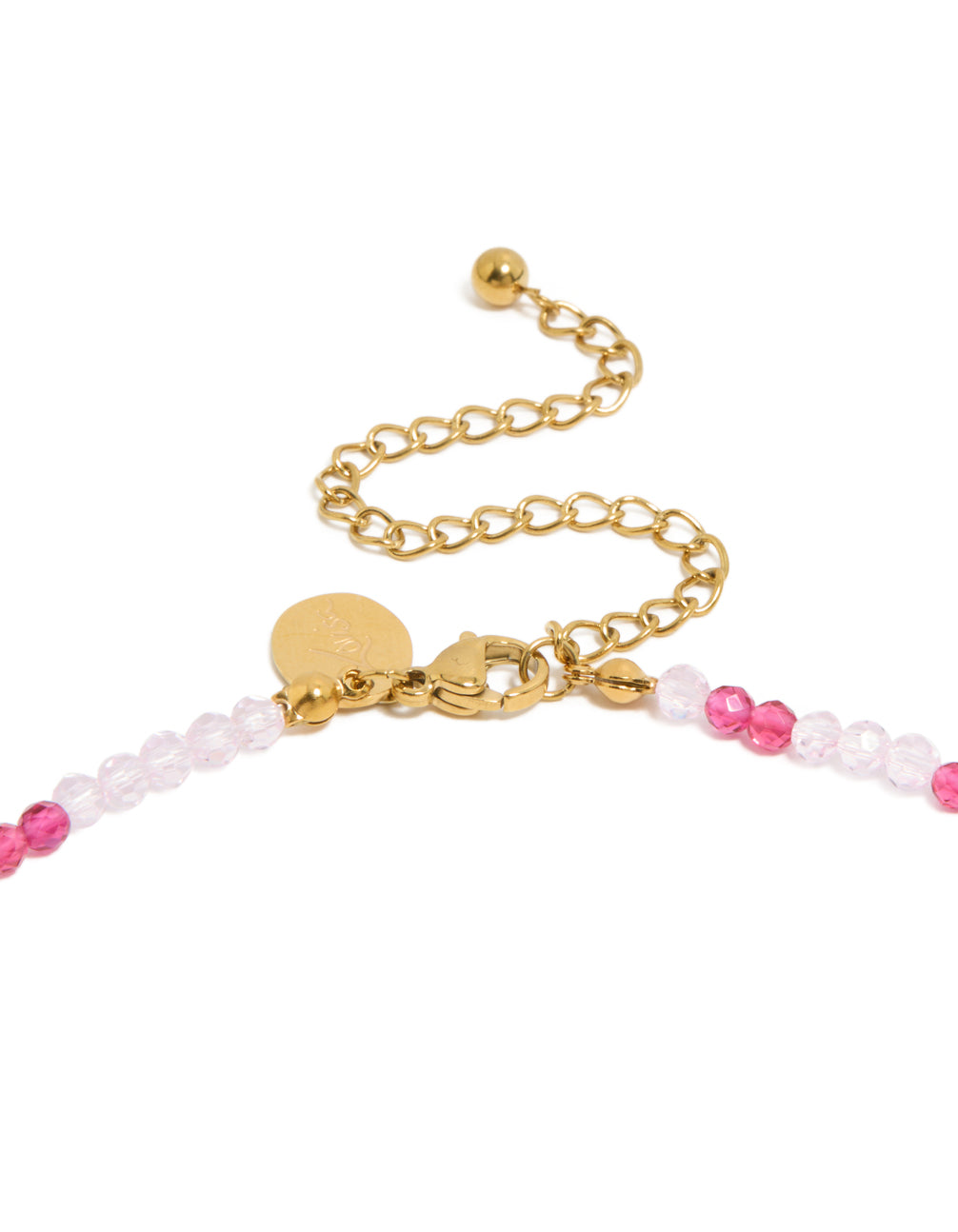 Presenting a waterproof beaded necklace with pearl, crafted from gold plated stainless steel in pink clasp detail view