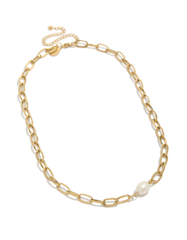 Discover this waterproof paperclip necklace featuring pearl Centre, crafted from gold plated stainless steel in chunky style front view